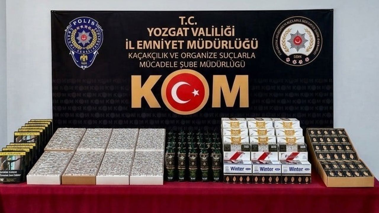 Çekerek'te iş yerindeki baskında 35 bin makaron ve kaçak ürünler ele geçirildi