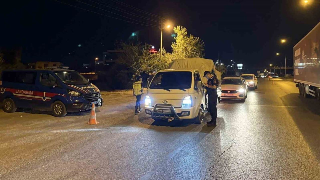 Çember-144'le eş zamanlı baskın: Aydın'da 41 aranan kişi yakalandı