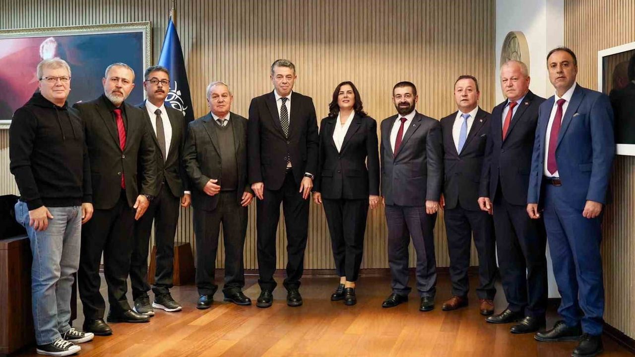 Çerçioğlu'na esnaf birliğinden tebrik ve destek ziyareti