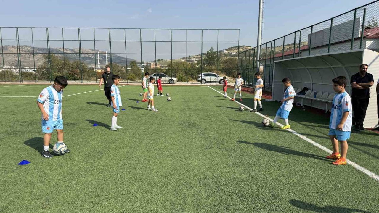 Çermik 21'le spor, çocuklara sokaktan uzak bir gelecek sunuyor