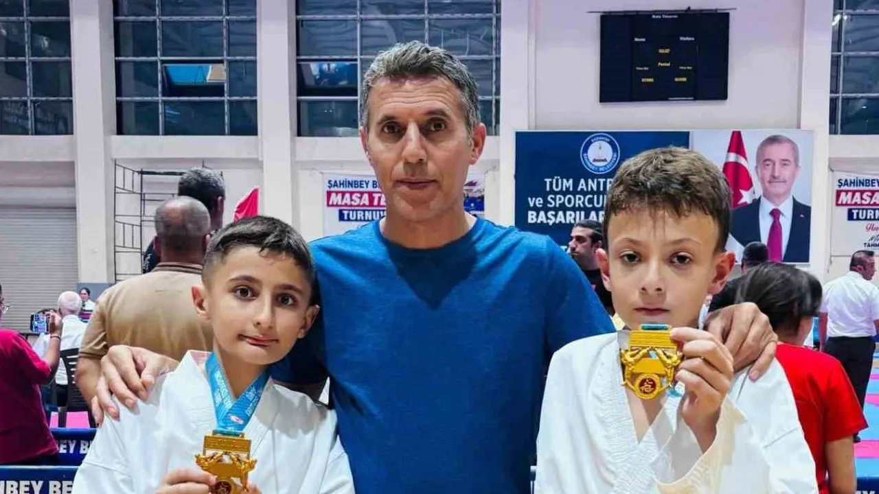 Çermikli karateciler Gaziantep'ten çifte altınla döndü