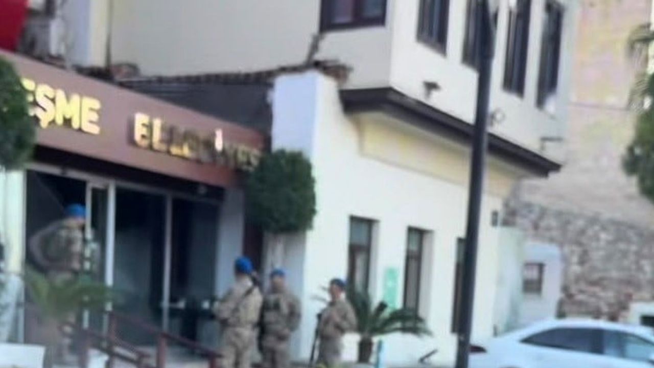 Çeşme belediyesi operasyonunda 12 şüpheli adliyeye sevk edildi