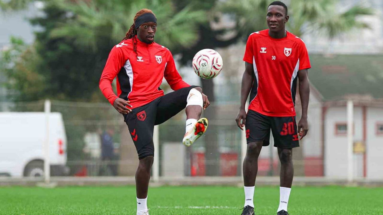 Çift antrenmanla Başakşehir sınavına hazırlanıyor Samsunspor