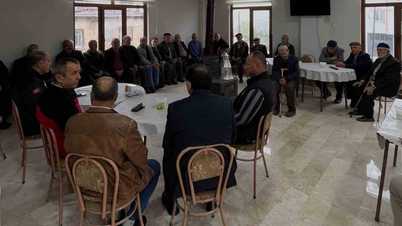 Çiftçinin sesi sahada: Çetin Ayvalık üreticilerin taleplerini dinledi