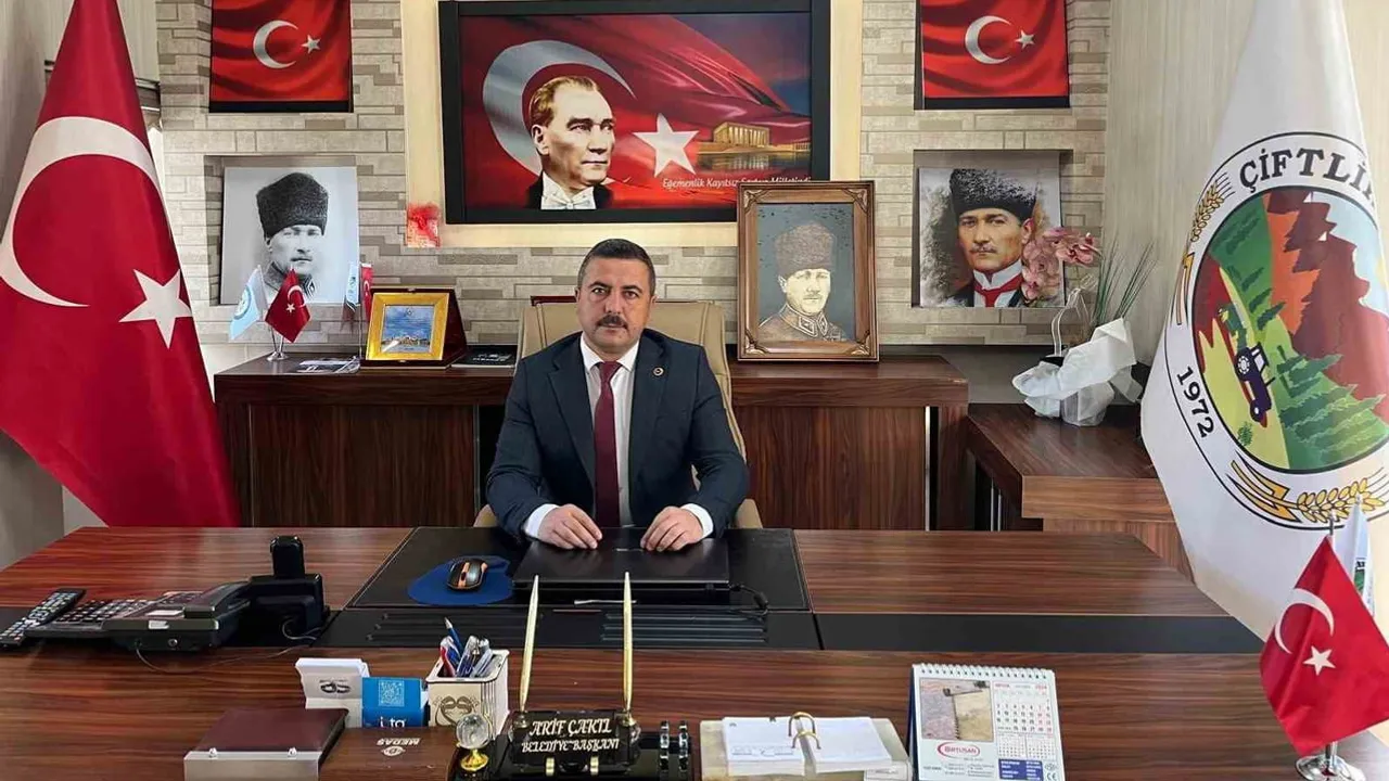 Çiftlik’te hizmet odağını vurgulayan ayrılık: başkan Arif Çakıl bağımsız yola çıktı