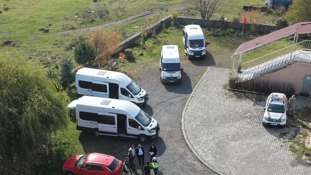 Çıldır’da okul servislerinde güvenlik denetimleri sıkılaştırıldı