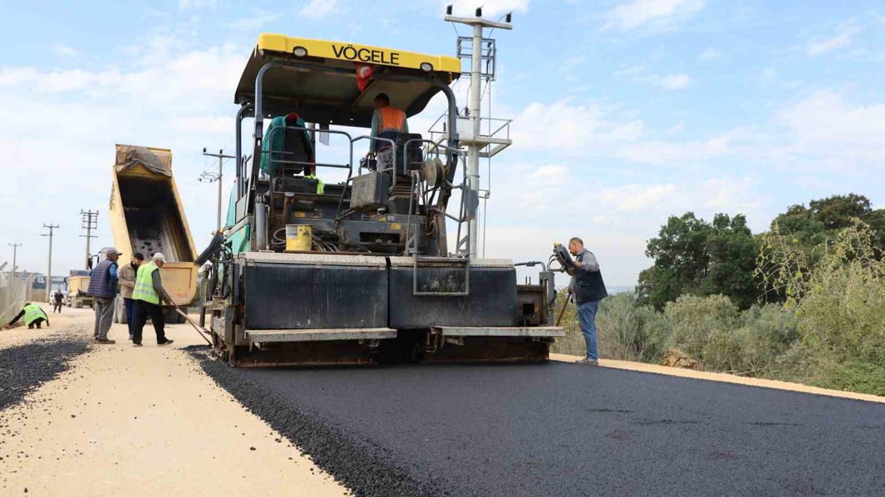 Çınarcık projesiyle Bursa'nın su ağı güçleniyor, yollar sıcak asfalta kavuşuyor