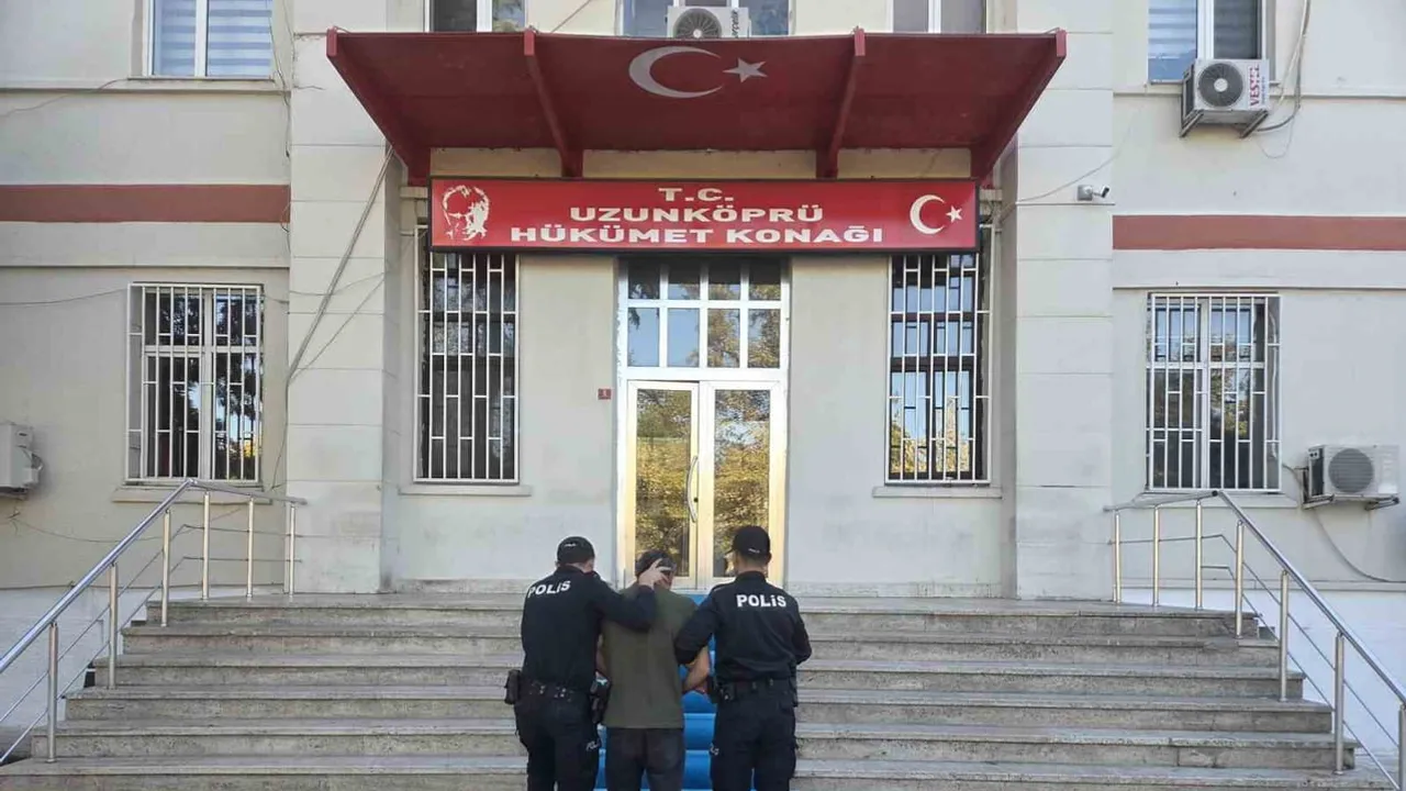Cinayet şüphesi Uzunköprü'de pansiyon önünde kısa sürede sonuca ulaştı