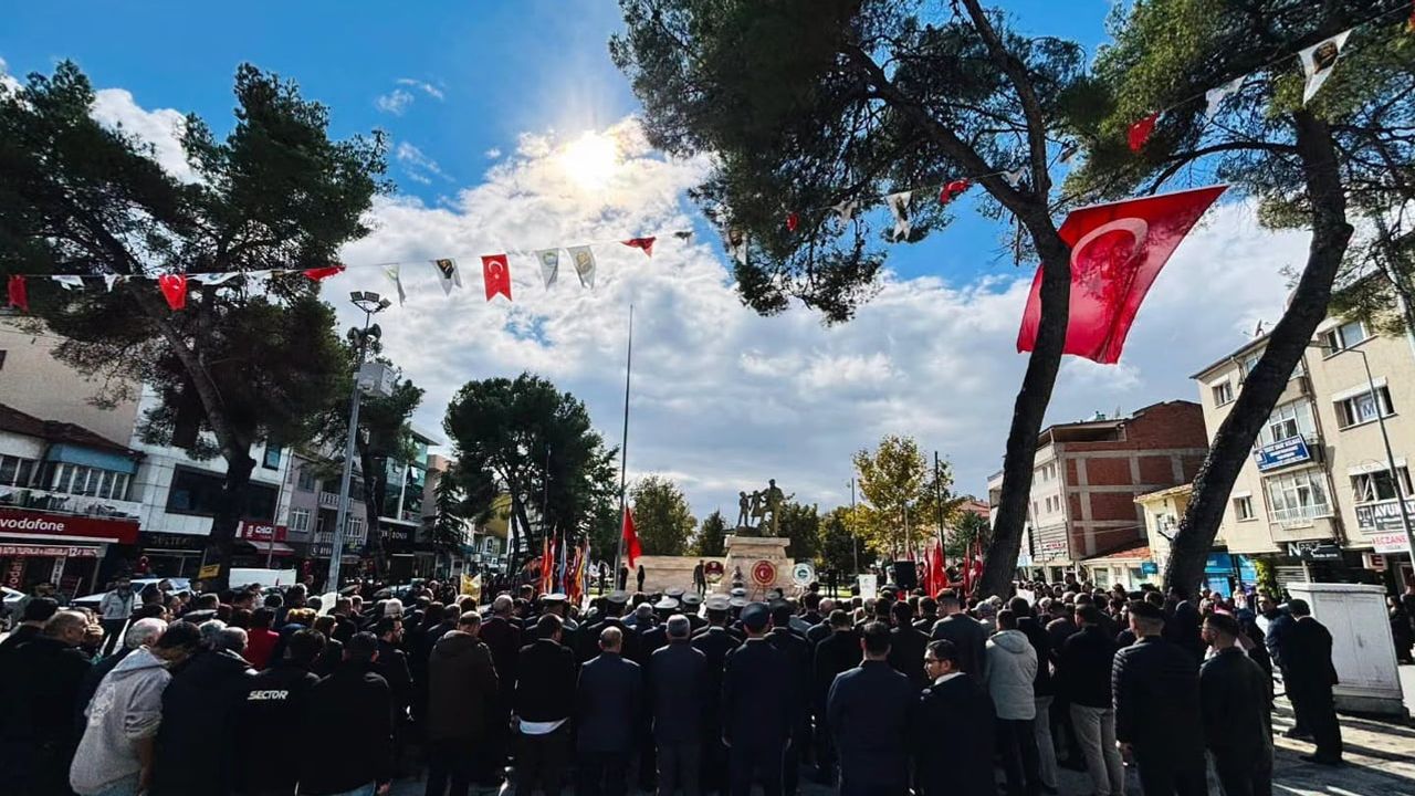 Çivril'de cumhuriyetin 103. yılı törenlerle kutlandı
