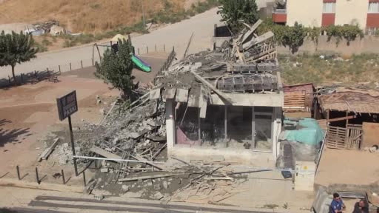 Cizre'de inşaat çökmesi: beton altında kalan 5 işçi yaralandı