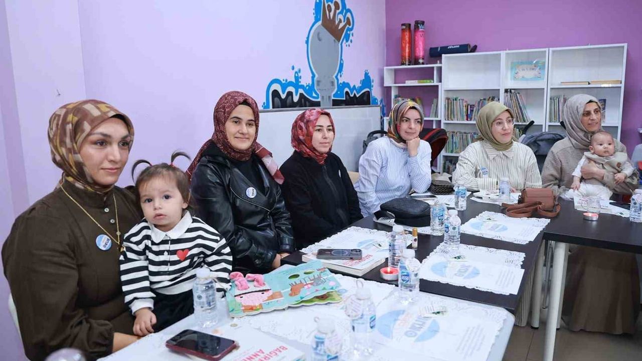 Çocuklarda okuma alışkanlığını güçlendirmek için veli ve öğretmen buluşması