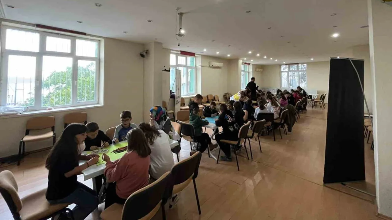 Çocukların Gölyazı'sı: mahalleyi duygularıyla yeniden haritalandırma atölyesi