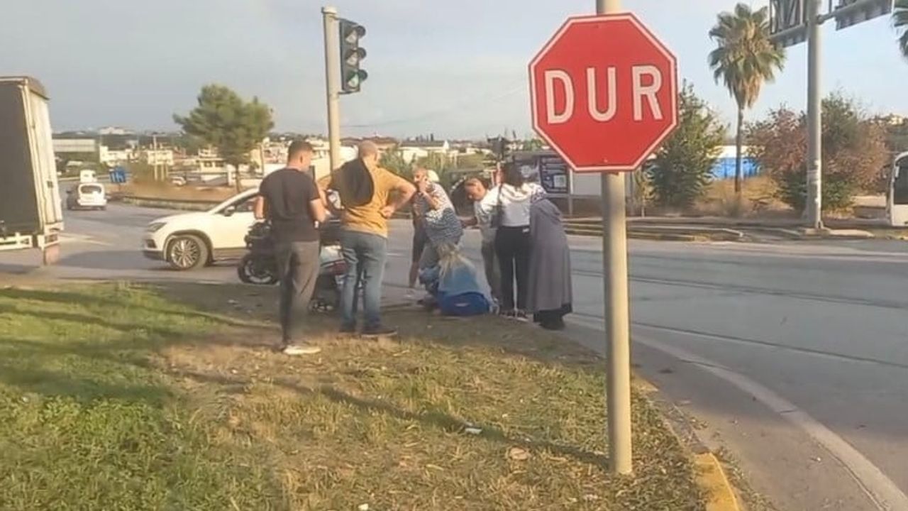 Çolaklı kavşağında servis otobüsüyle kaza: motosikletli yaralandı