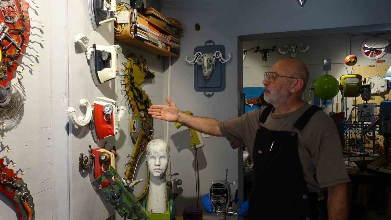Çöpten parçaları sanat eserine dönüştüren atölye Antalya'da öne çıktı