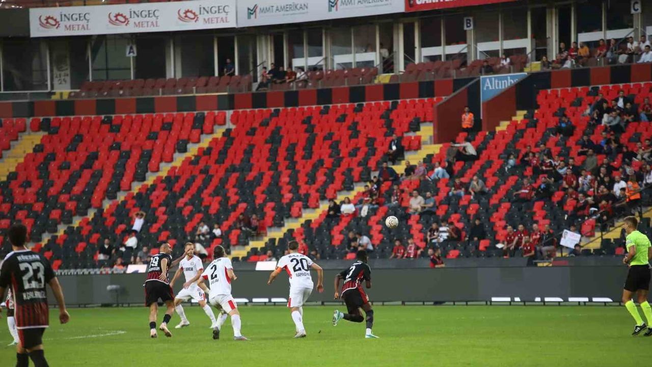 Çorum deplasmanda Gaziantep'i 3-0 yendi