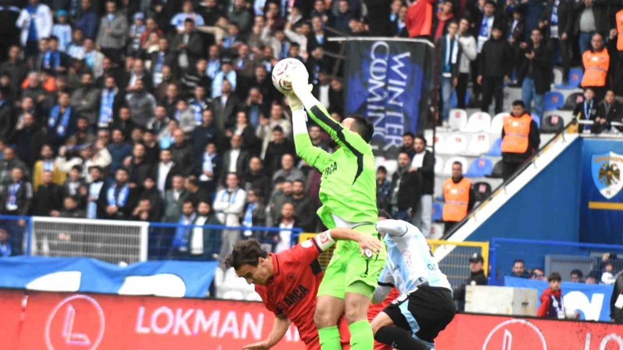 Çorum, Kazım Karabekir'de ilk yarıyı 1-0 önde tamamladı
