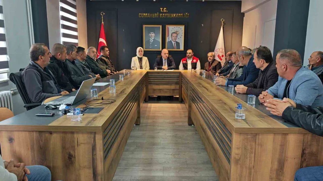 Cumayeri'de kahverengi kokarca tehdidine karşı 14 bin samuray arısı salındı