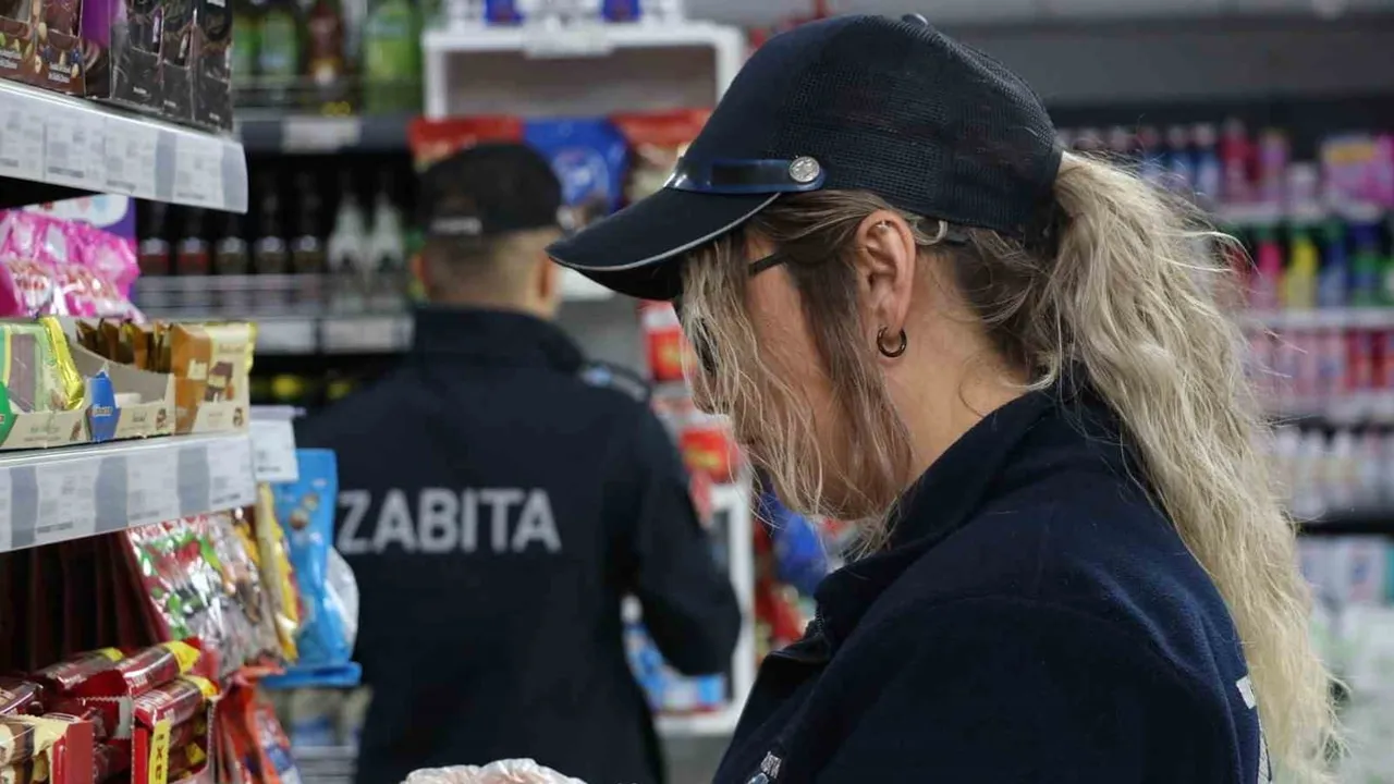 Cumayeri'nde market reyonlarında sıkı hijyen ve fiyat denetimi