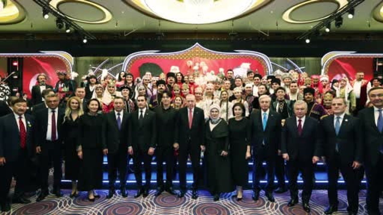 Cumhurbaşkanı Erdoğan Beştepe'de 29 Ekim ve Türk Devletleri Teşkilatı zirvesinde konuk başkanlarla buluştu