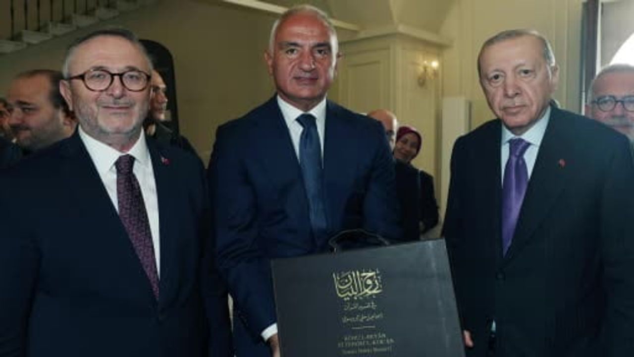 Cumhurbaşkanı Erdoğan Rami Kütüphanesi'nde ailelerle buluştu