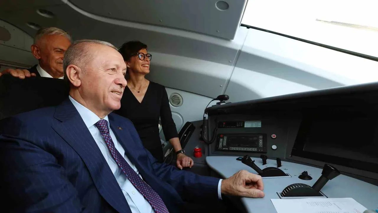 Cumhurbaşkanı vatman koltuğunda: Çerkezköy-Kapıkule hızlı treninde ilk test