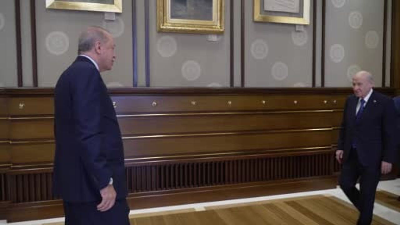 Cumhurbaşkanlığında üst düzey kabul: Erdoğan ile Bahçeli bir araya geldi