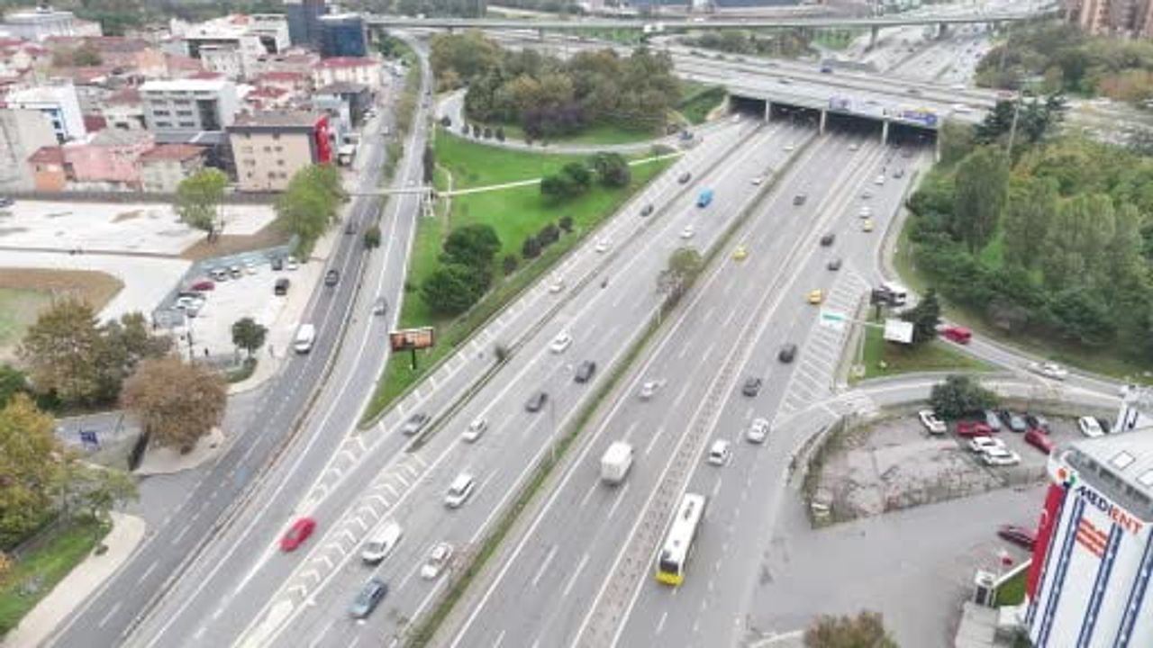 Cumhuriyet bayramında İstanbul yollarında nadir sakinlik