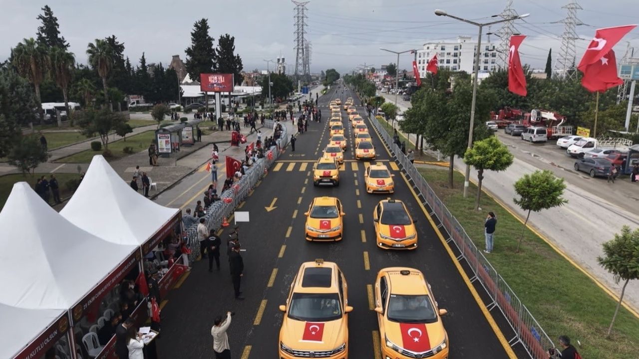 Cumhuriyet coşkusu Osmaniye’de mehter, kartal dansı ve jandarma gösterileriyle yükseldi