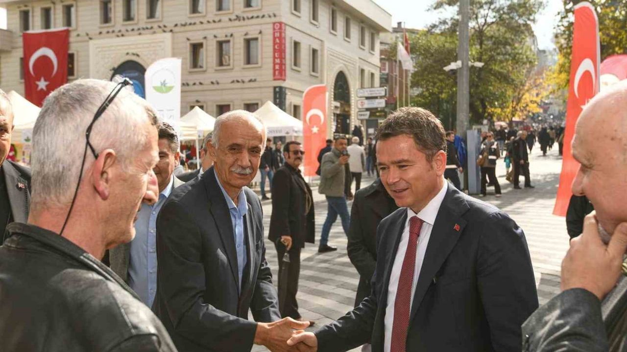 Cumhuriyet coşkusu stantlarda buluştu: Osmangazi'de kadın emeği öne çıktı
