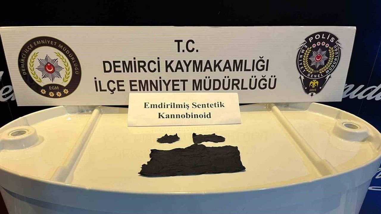 Demirci'de bin içimlik sentetik kannabinoid ele geçirildi, şüpheli tutuklandı