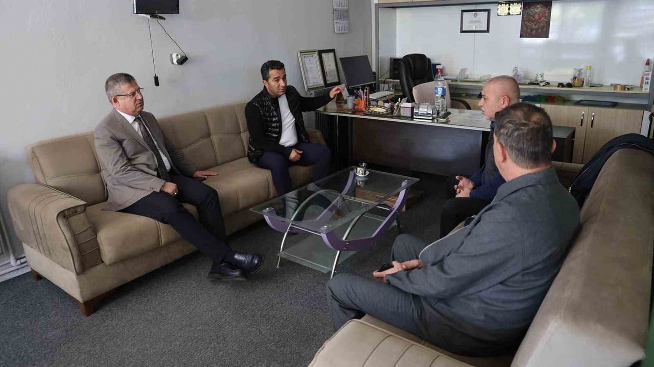 Denizli başkanı Subaşıoğlu esnafla buluştu: Hacı Kaplanlar'da ziyaret