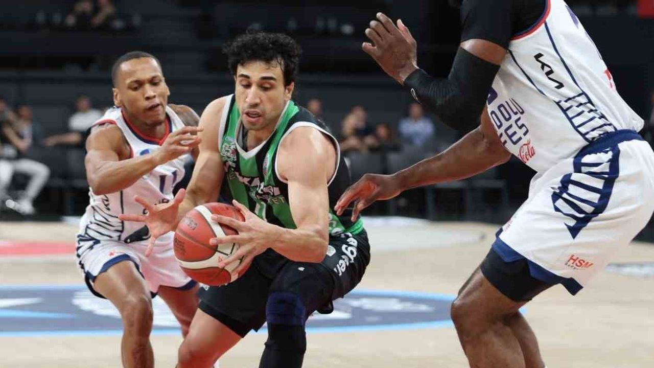 Denizli Basket Lizbon'da avantaj peşinde