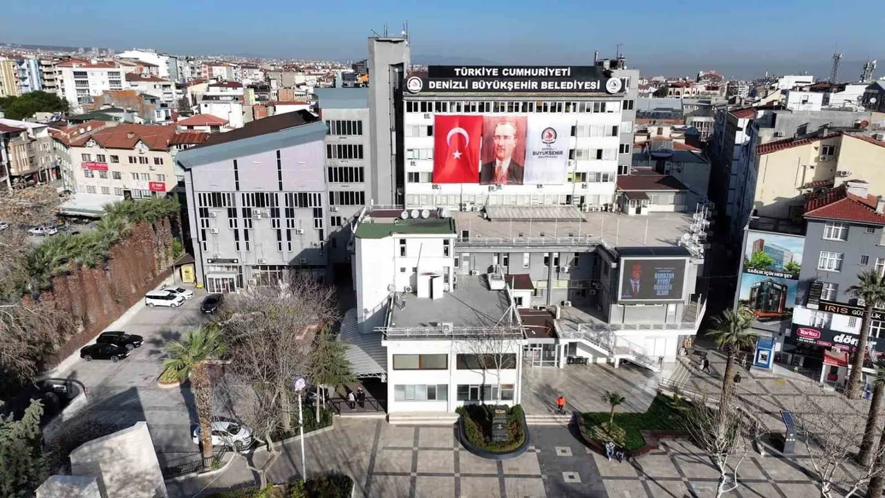 Denizli Büyükşehir'den dar gelirlilere dört alanda düzenli destek