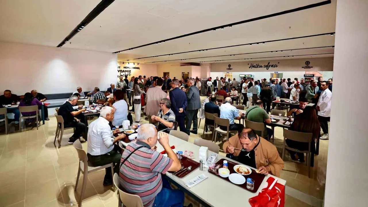 Denizli'nin kent lokantası modeli Nottingham'da kamu yemek hizmetlerine örnek oldu