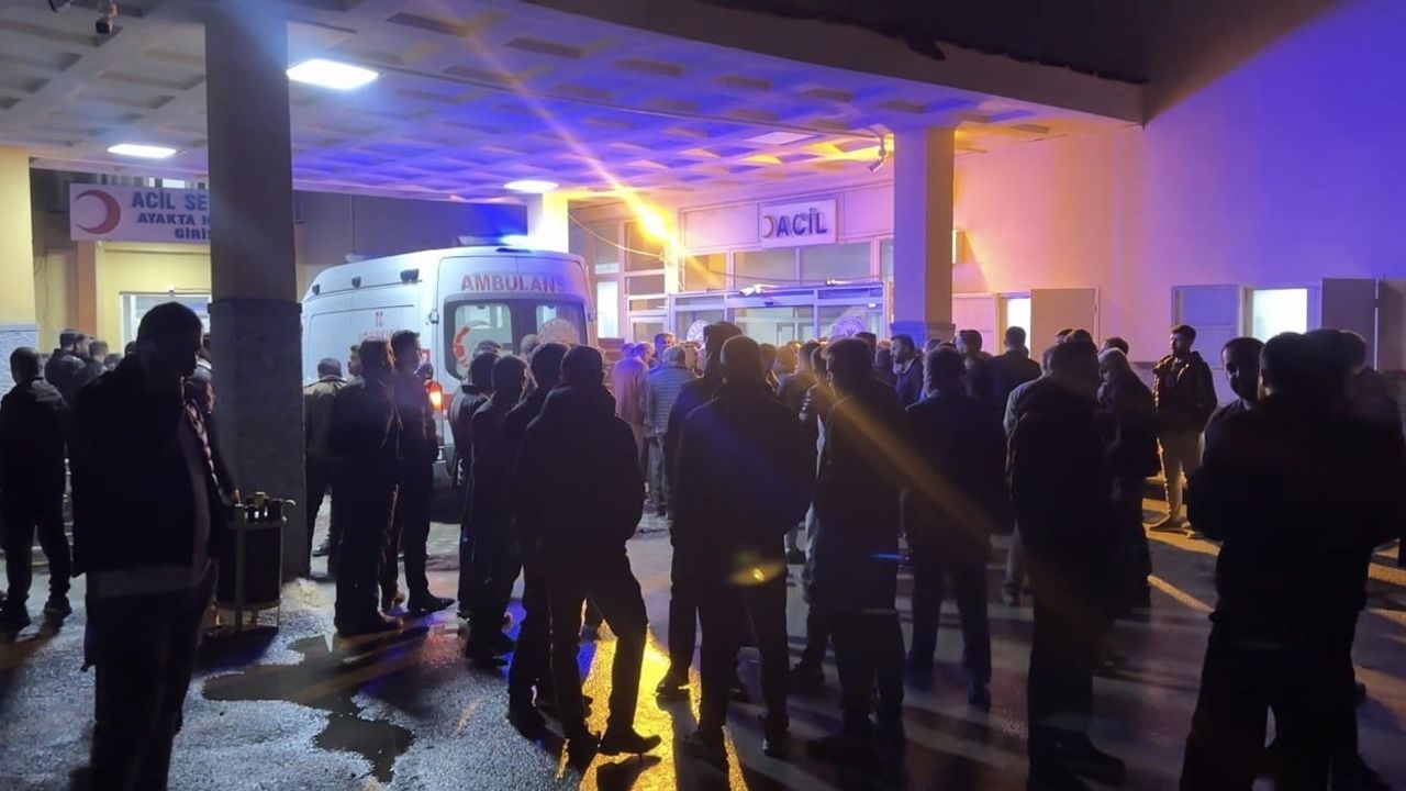 Depo anlaşmazlığı nedeniyle Yüksekova'da silahlı kavga: üç yaralı