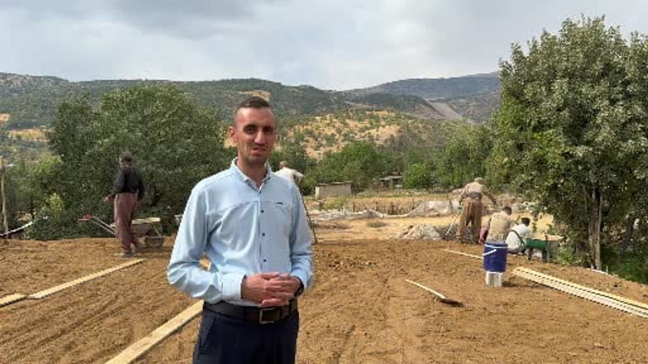 Derecik'te imece geleneği çatılarda hayat buluyor