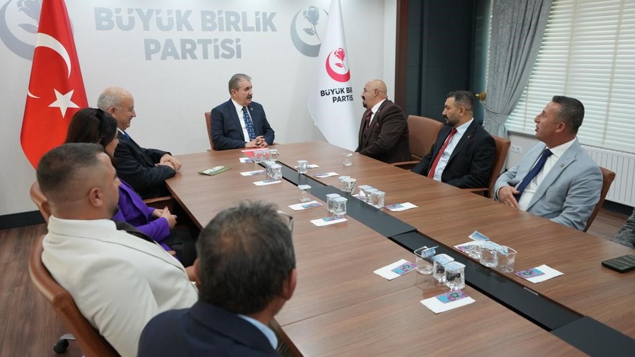 Destici kabulde birlik vurgusu yaptı, ekonomik öncelikler öne çıktı