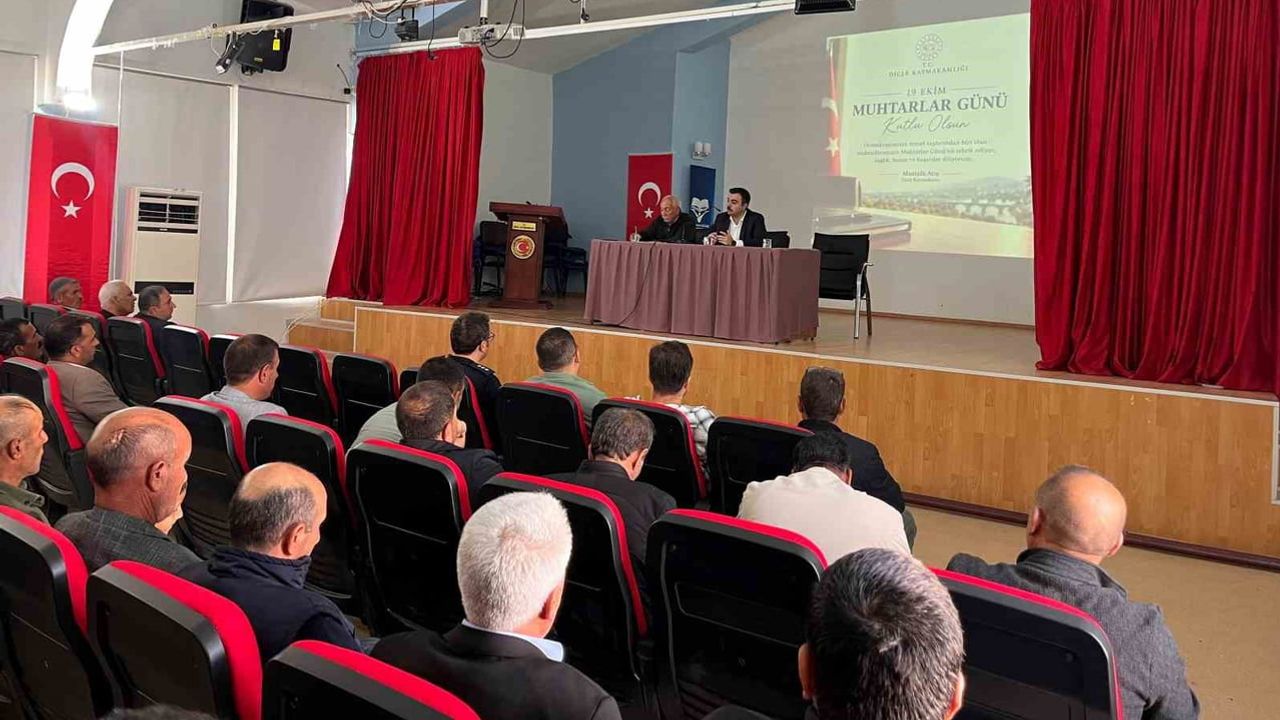 Dicle'de muhtarların talepleri masaya yatırıldı: Kaymakam Atış ile buluşma