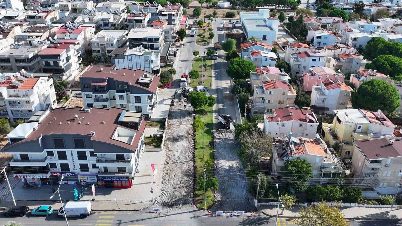 Didim'in sokakları yenileniyor: konforlu ulaşım için kapsamlı yol çalışmaları