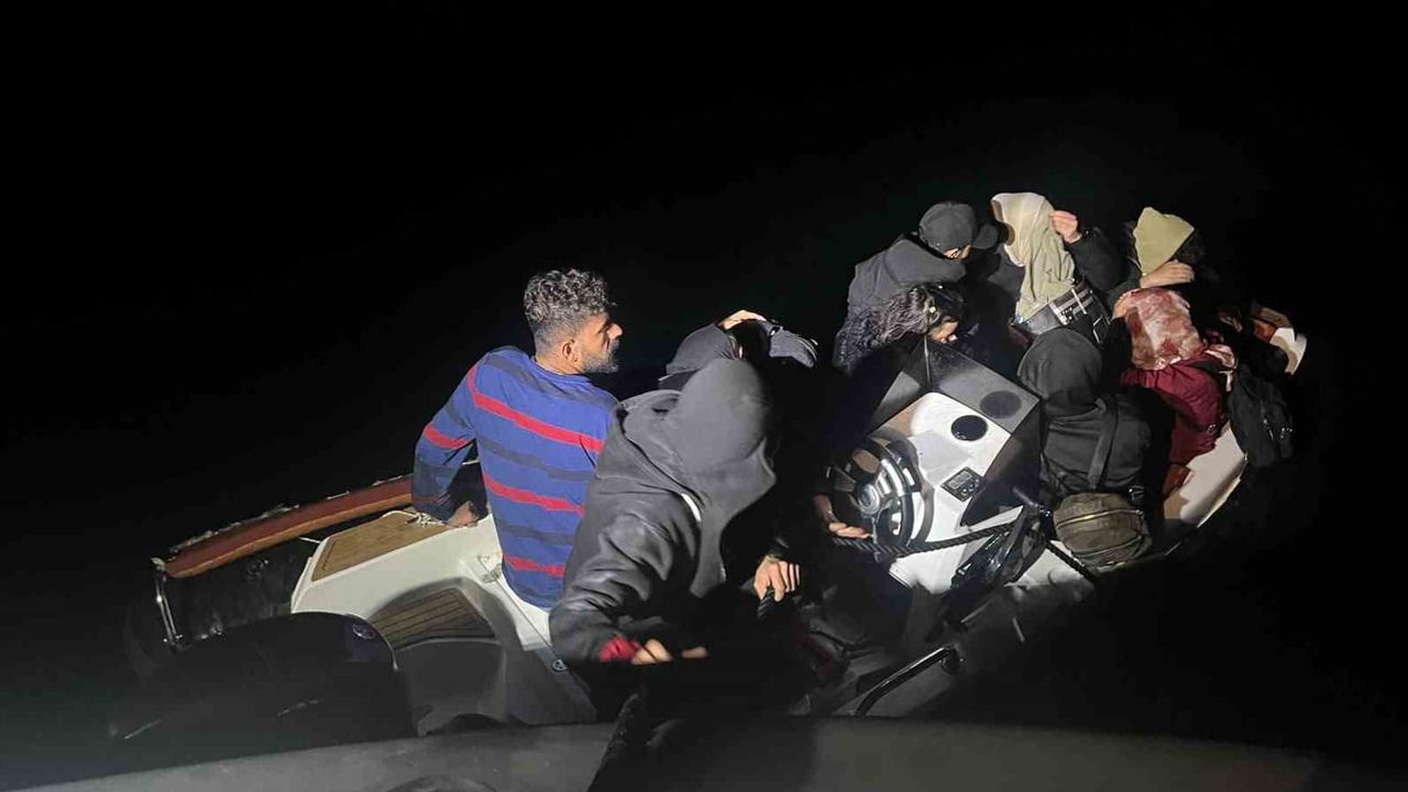 Didim sahilinde kıyı gözetleme aracının müdahalesiyle 10 düzensiz göçmen yakalandı
