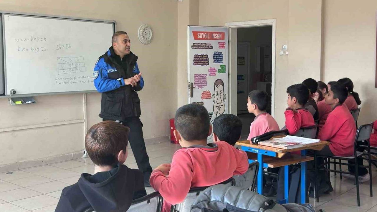 Dikme Köyü Hacı Yasemen Yılmazel Ortaokulu'nda öğrencilere temel güvenlik ve internet farkındalığı