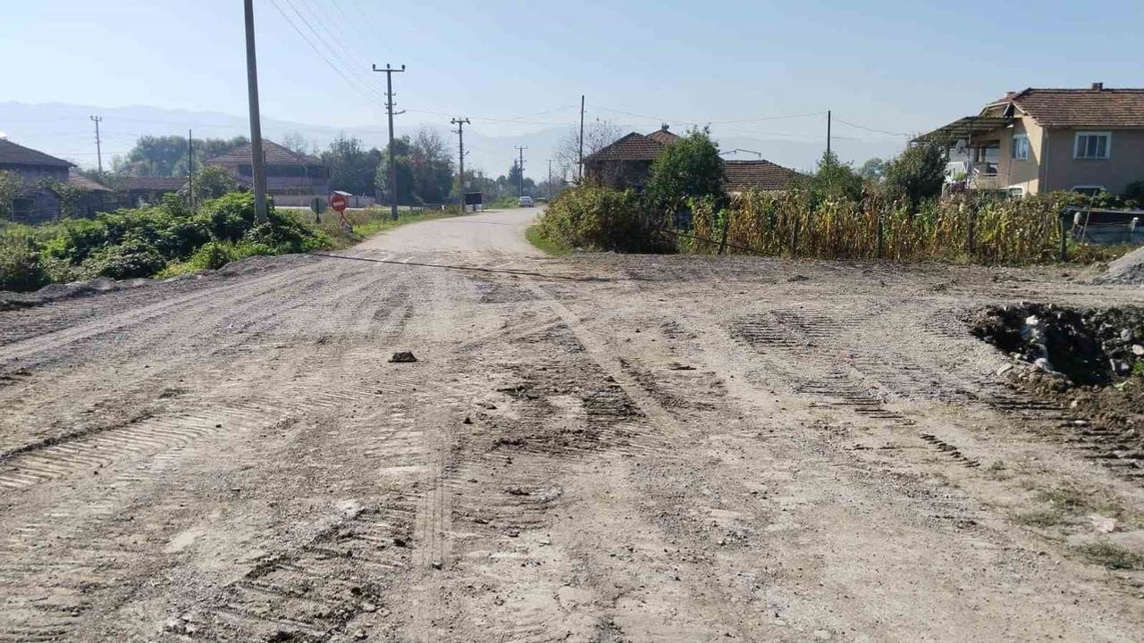 Dikmeli köyü'ne 14 metre menfez hattı döşenerek altyapı güçlendirildi