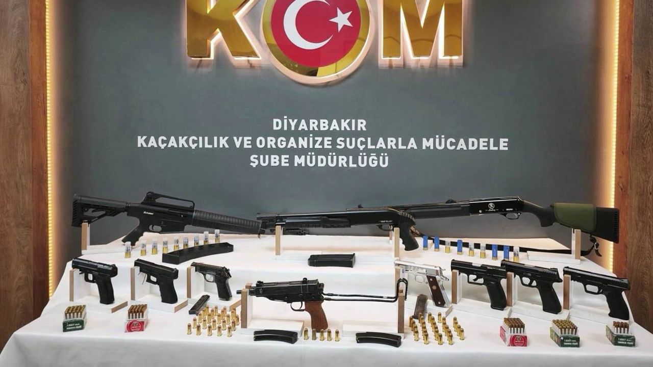Diyarbakır'da eş zamanlı operasyon: silah ve mühimmatla 13 şüpheli yakalandı