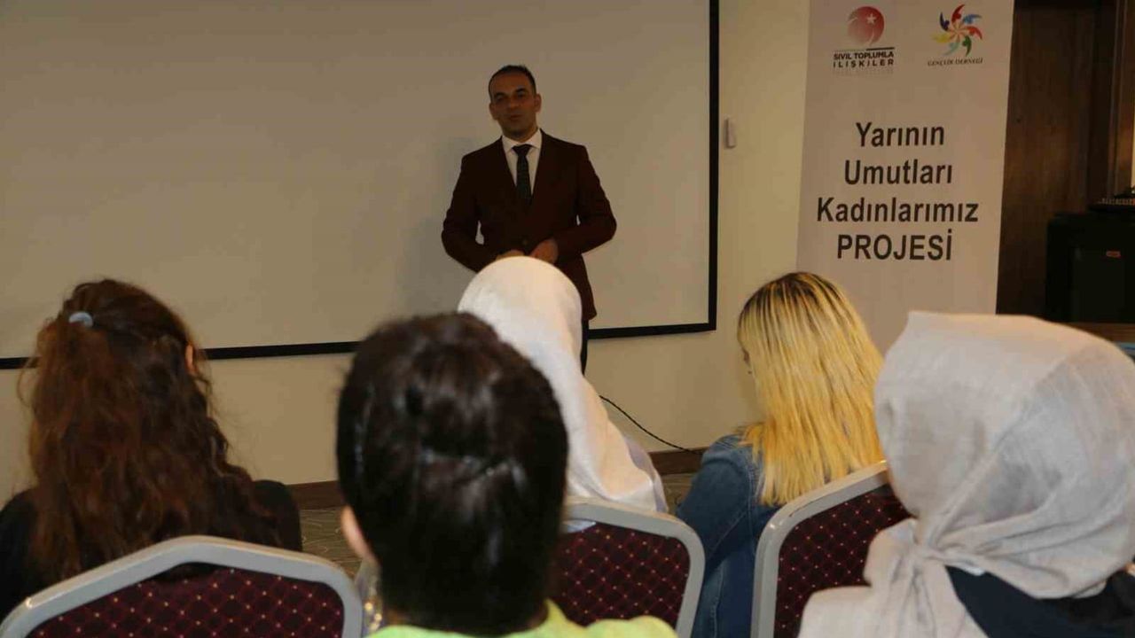 Diyarbakır'da kadınlara kapsamlı yakın müdafaa ve medya güvenliği eğitimi