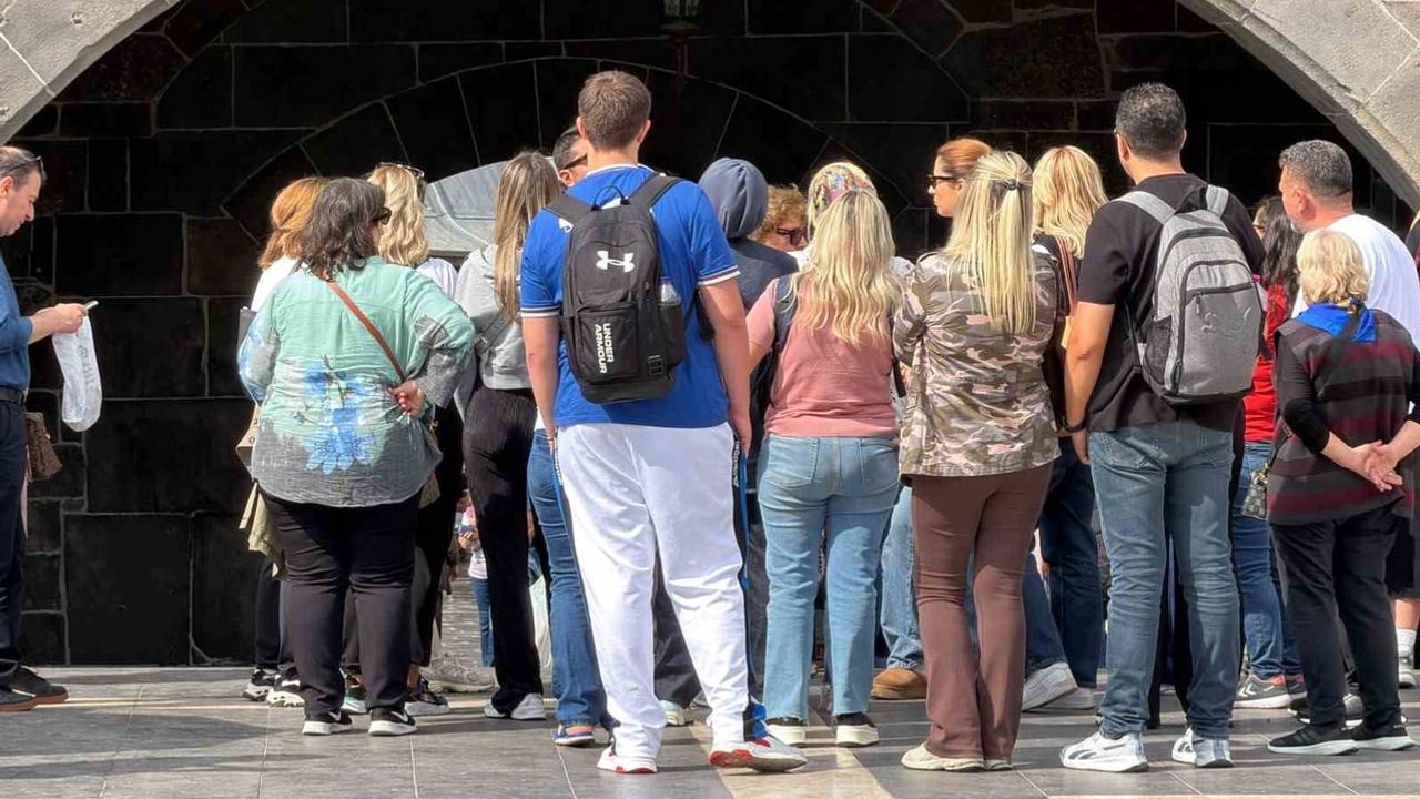 Diyarbakır'da sonbahar hareketliliği turizmi canlandırdı