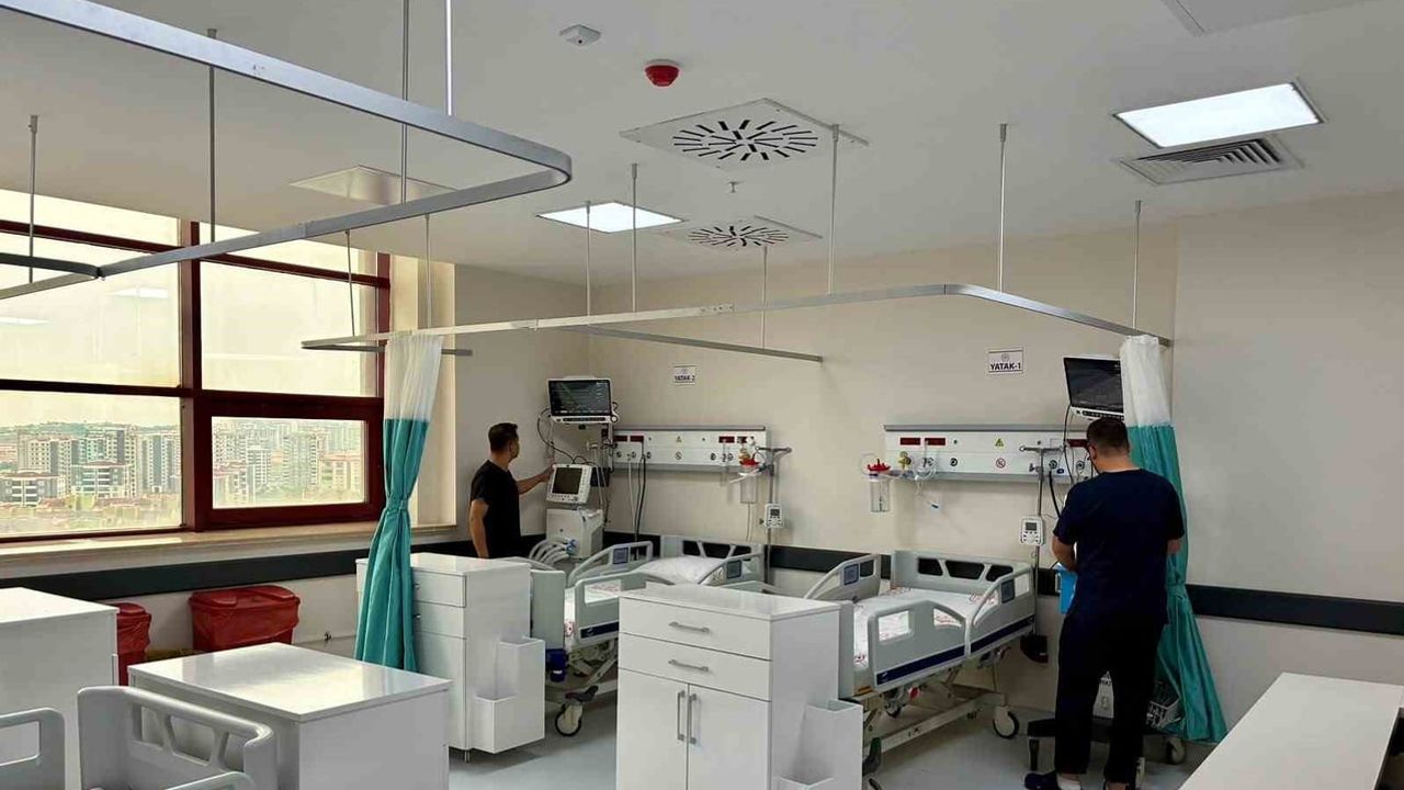 Diyarbakır'ın bölgesel sağlık kapasitesi Gazi Yaşargil'daki 60 yataklı yoğun bakımla güçlendi