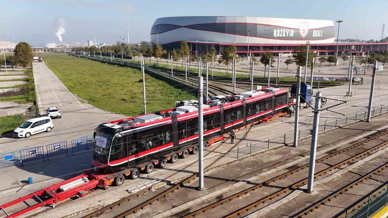 Dördüncü yeni tramvay teslim edildi: Samsun hafif raylı hattına güç katıyor