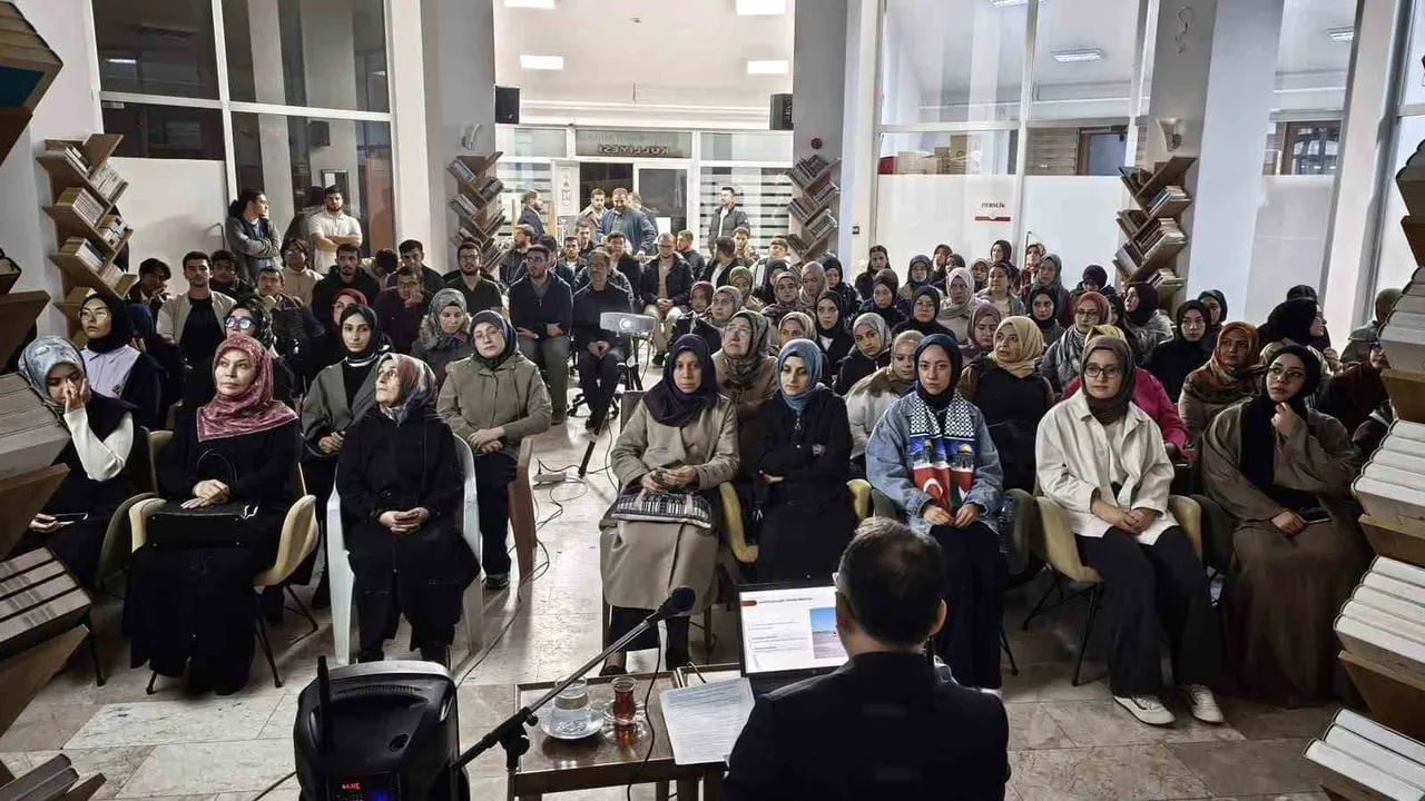 Dört mâbedle ümmet bilinci gençlere taşındı