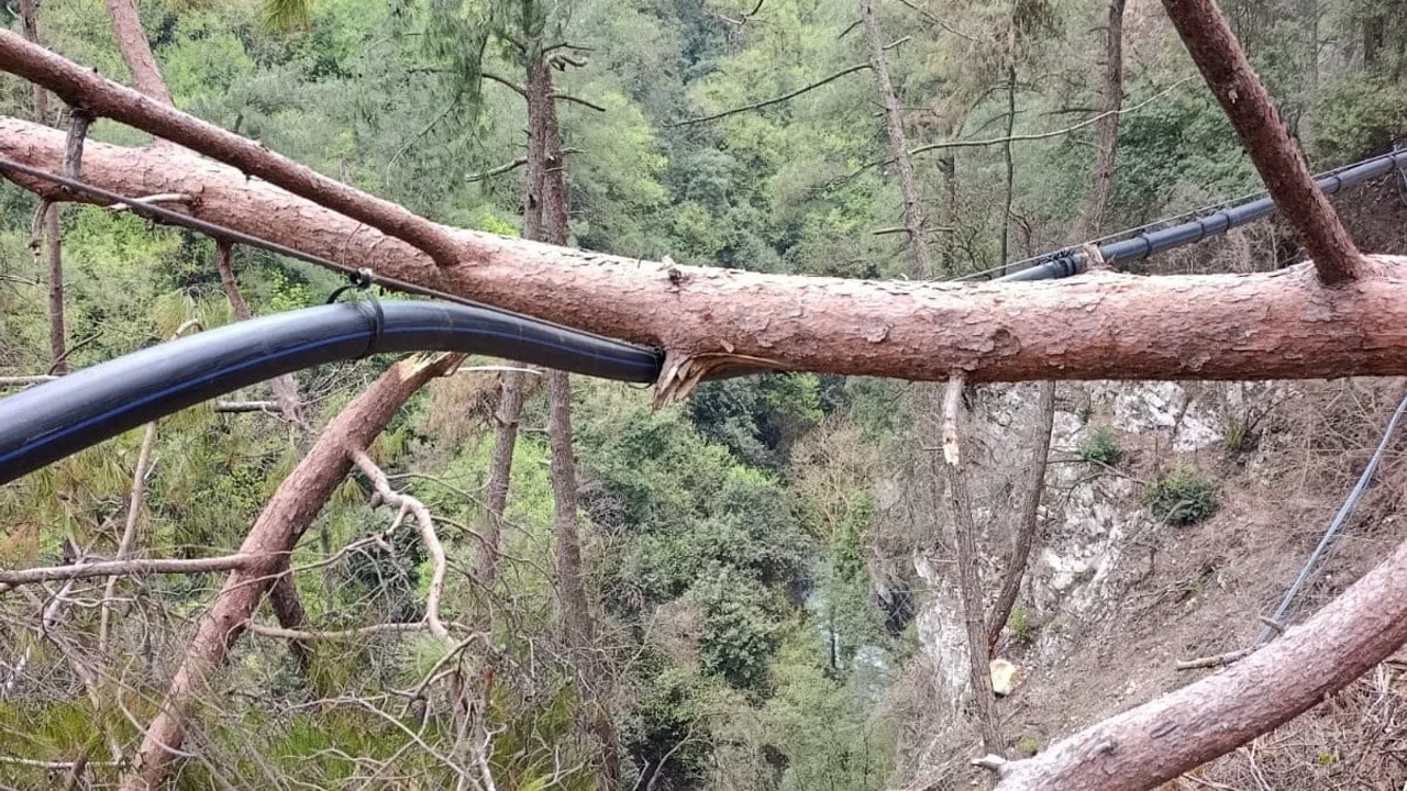 Dörtyol'da hasar gören içme suyu hattı yenilenerek kesintiler azaltıldı