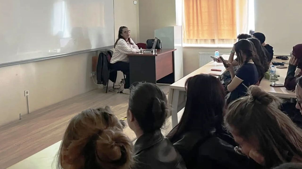 DPÜ’de genç kadınlara saygılı yaşam ve güvenli ilişkiler eğitimi
